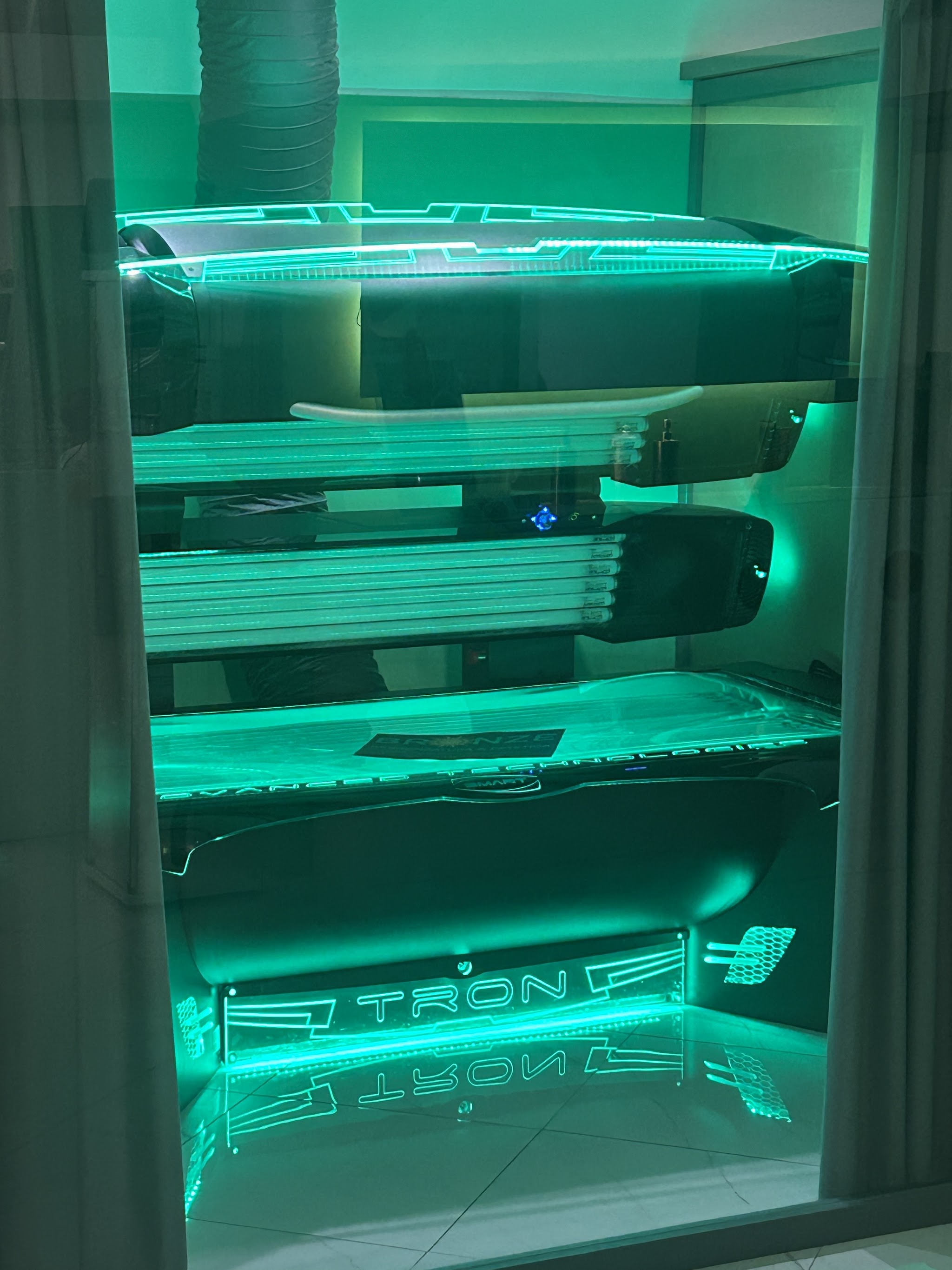 Apparecchiatura solarium all'interno di Bronze